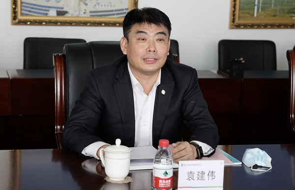 袁建伟介绍了中国电建河北工程公司企业概况及业务发展,希望与黄河